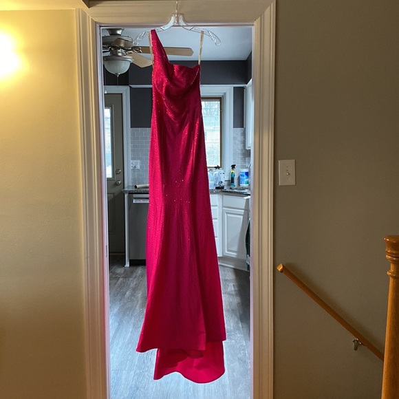 Hot Pink One Shoulder Open Back Sherri Hill Size 0 Prom Dress with Slit + bustle - Picture 1 of 16